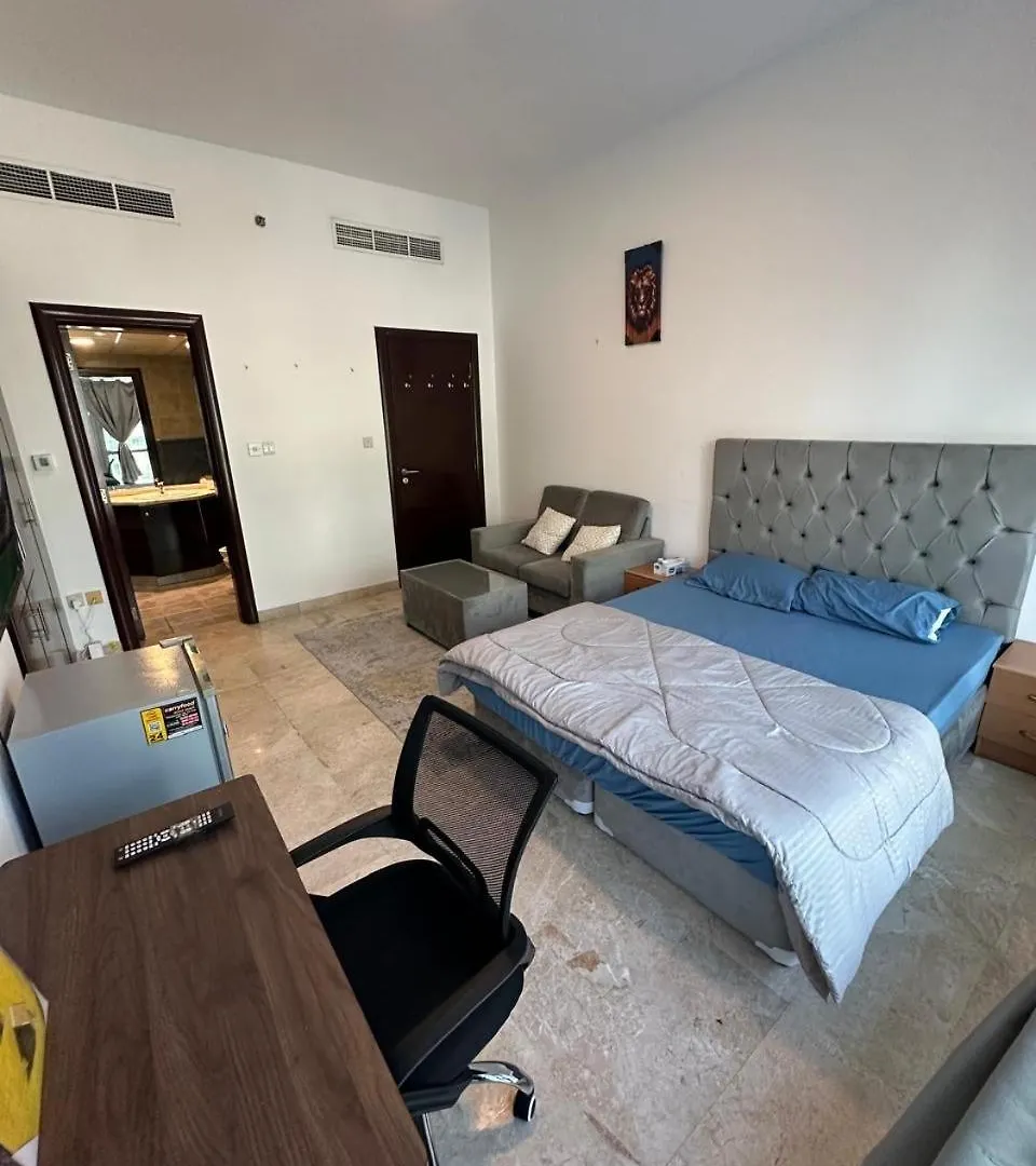 Homestay Marina Comfort Room With Bath Inside Dubai United Arab Emirates